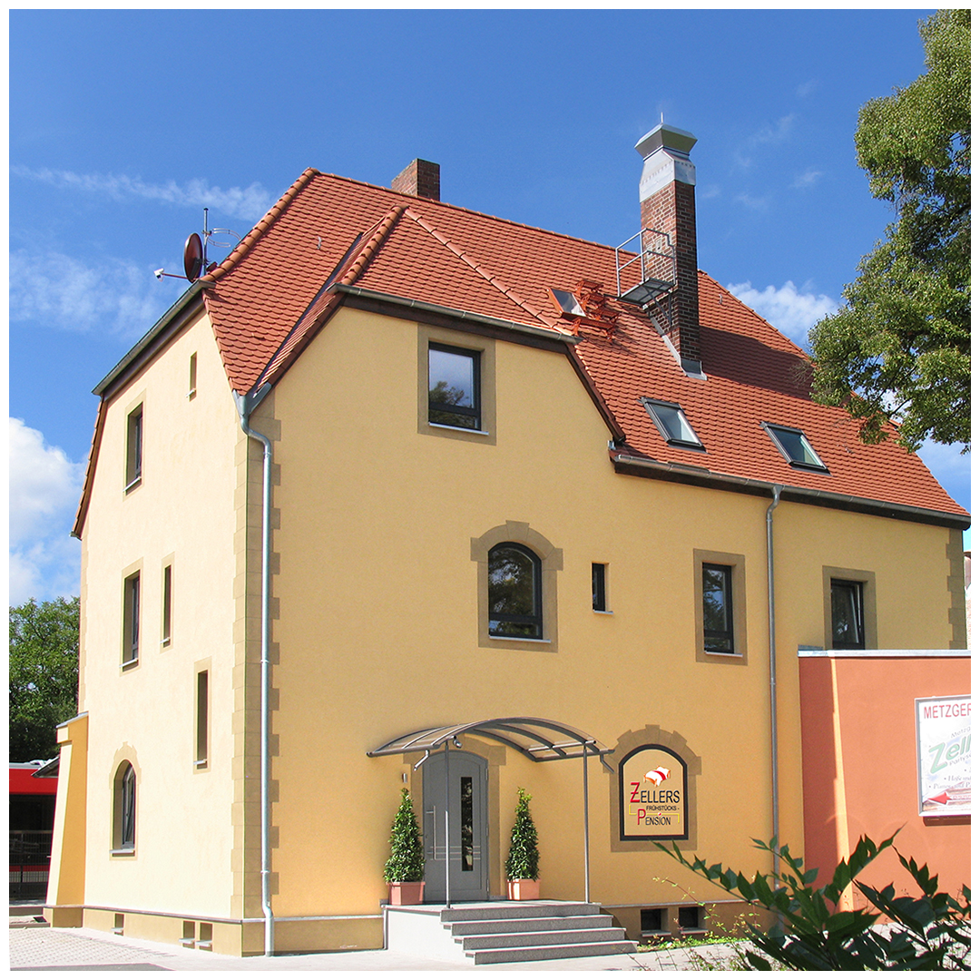 Außenansicht der Pension Zeller in Markt Erlbach – zentrale und ruhige Lage im Rangau